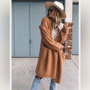 Oversized two pocket cardigan - camel